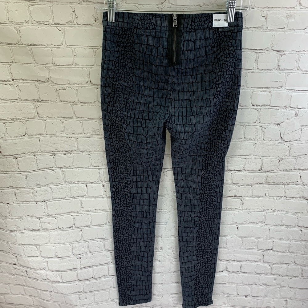 HUDSON Evelyn High Waist Super Skinny Snake Jeans - Picture 2 of 6